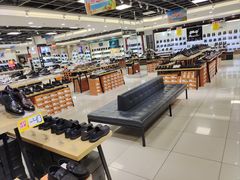 -云柏鞋业(十里堡店)
