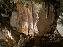 -波斯托伊纳溶洞