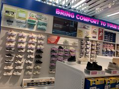 -SKECHERS 斯凯奇(上海国际时尚中心店)