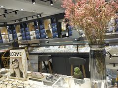 -宏宇眼镜蔡司依视路折扣店(兆佳眼镜城店)