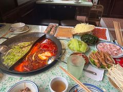 -鸿姐老火锅(疁城新天地店)