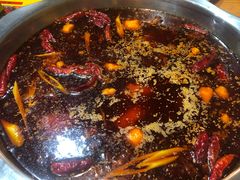 -何氏串串香火锅(翠亨店)
