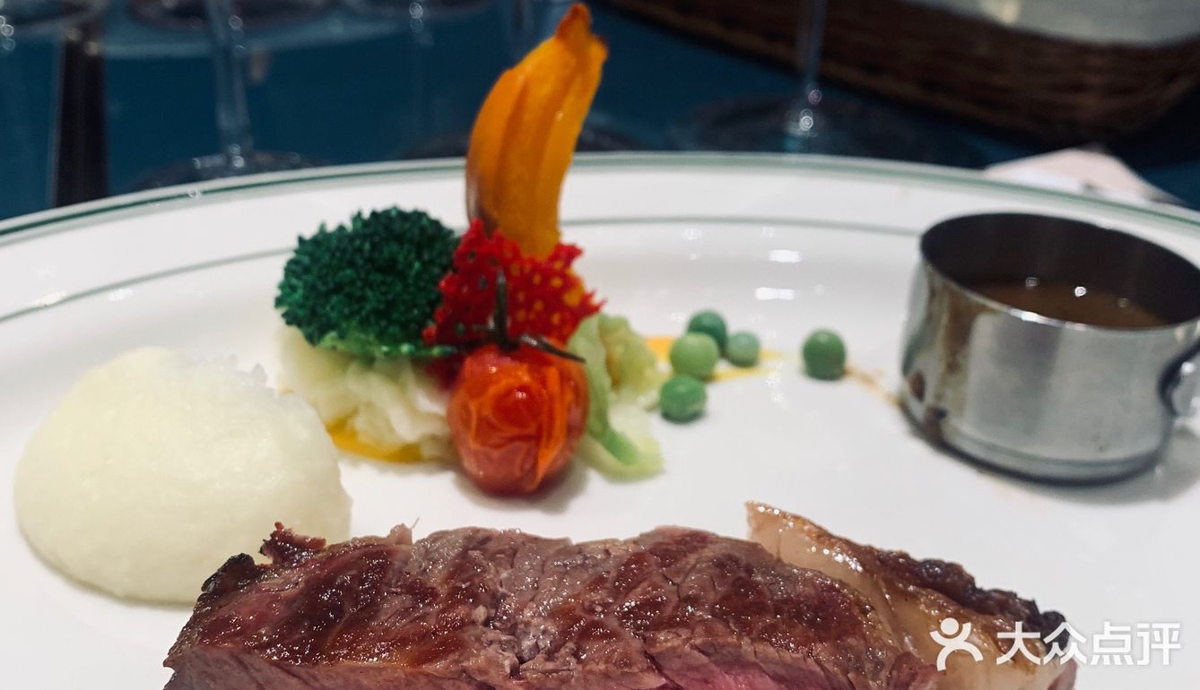 加拿大美食佳酿节，吃肉喝酒不负春光