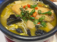 -渝是乎酸菜鱼·川渝小炒(新世界百货望京店)