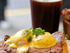 菲力牛肉水波蛋-WHEN PIGS FLY当猪飞