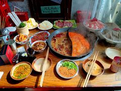 -萍姐火锅·公路夜市(武汉首店)