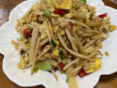 酸笋炒鸡蛋-牛八宝桂林米粉(八里庄店)
