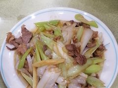 -鹤乡东北菜(崮山路店)