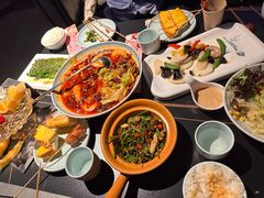 -粉墨特色菜·烧烤音乐酒馆