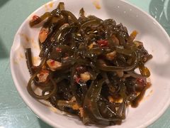 -帅巴人舅母子腊蹄民俗村