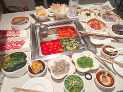 -海底捞火锅鲜切牛肉主题店(长寿路店)
