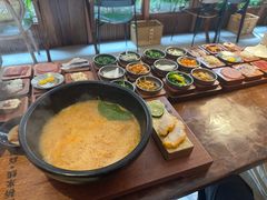 -银米·云南传统过桥米线(双廊黑金冠店)