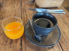 -Le Banneton Café French Bakery