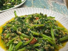臭豆腐炒茼蒿-浩海火烧云傣家菜(京广店)