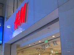 -H&M(鹏欣水游城店)