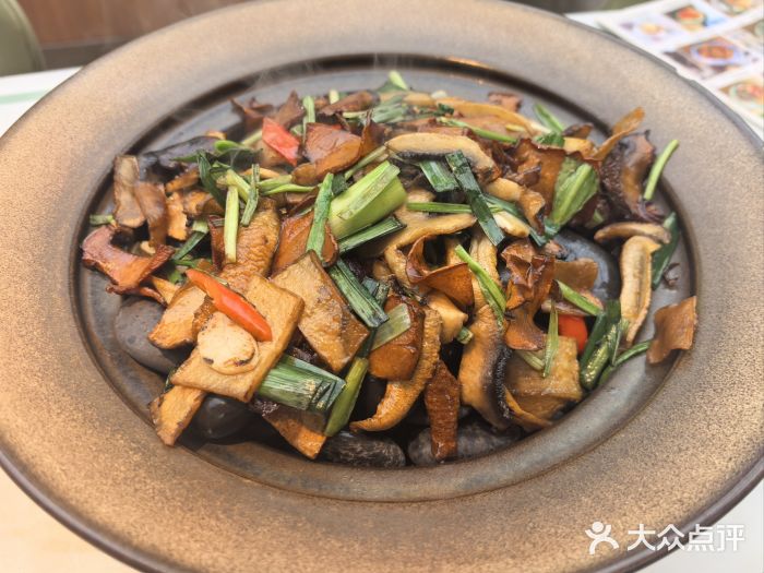 云海肴·汽锅鸡·云南菜(高德置地店)图片