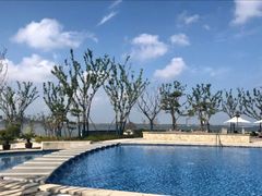 -上海滴水湖皇冠假日酒店