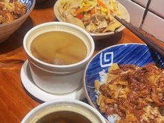 -红猪卤肉饭(大西洋美食城店)