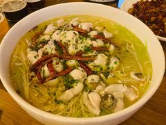 招牌酸菜鱼（必点）-爱啤精酿·民谣酒馆(滨江店)