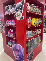 -卡通派潮品玩具折扣仓(青岛新城吾悦广场店)