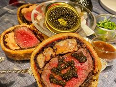 鱼子酱惠灵顿牛排三重奏-弦月窗LUNETTE BY AMANDA(复兴路店)