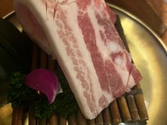 厚切猪五花-西塔老太太泥炉烤肉(万柳华联店)