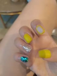 -手牵手美甲