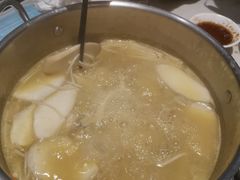 竹笙雪耳鲨鱼翅骨花胶鸡汤-一哥澳门豆捞·澳门风打边炉(高德置地店)