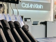-百年港湾奥特莱斯(香炉礁店)