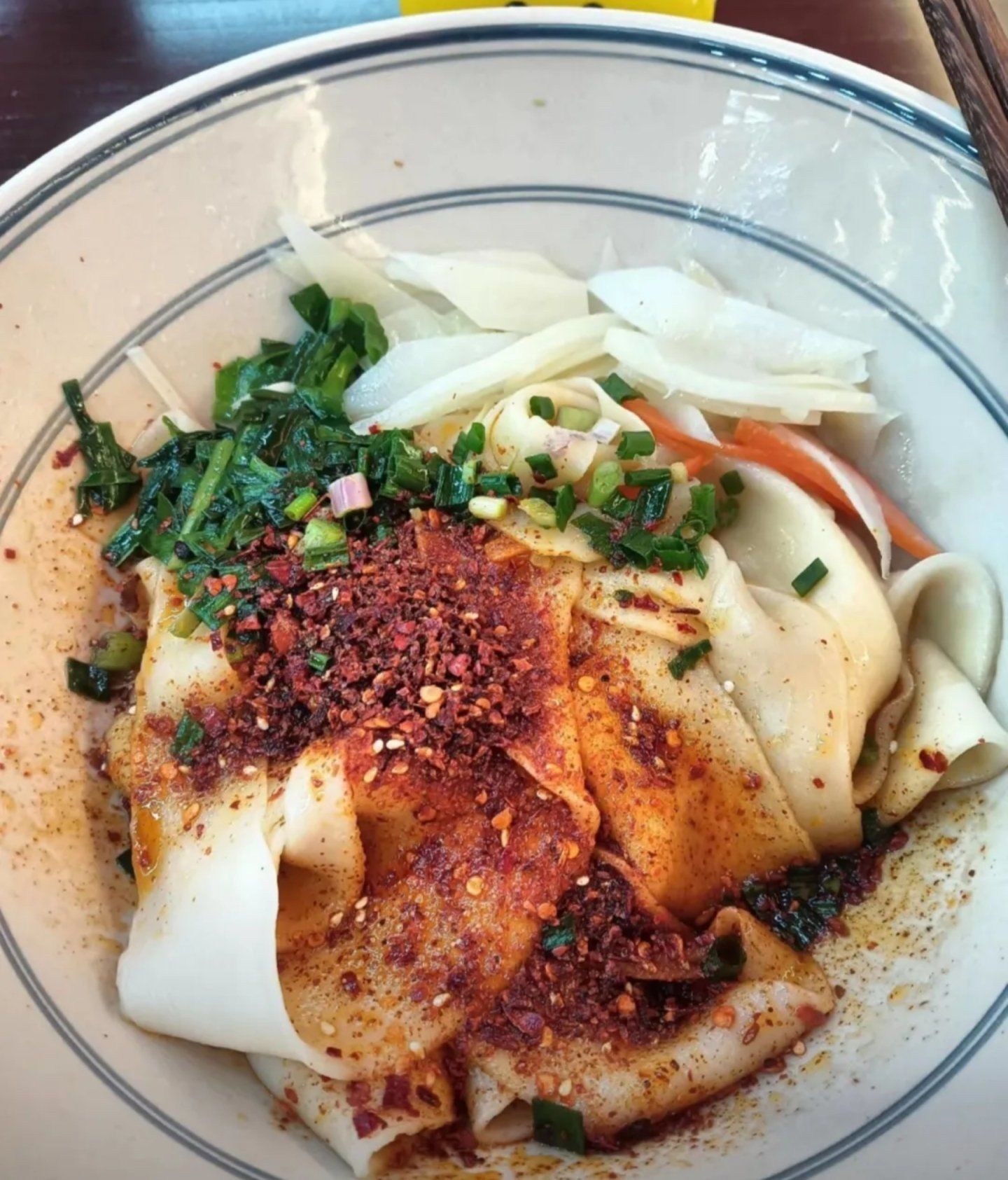 探索大唐腊汁肉油泼扯面