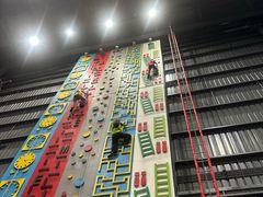 -极限PLAY运动娱乐新世界·团建派对表演休闲馆·室内高空游乐园