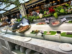 -川骄海鲜自助(王府井奥莱UP TOWN店原世界之花店)