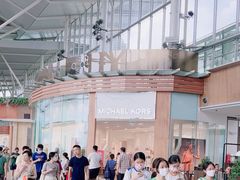 -东荟城名店仓