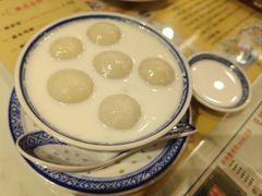 -广信牛奶甜品世家(台东店)