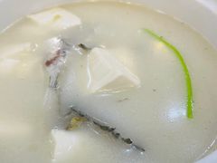 一鱼两味-红星光发煲仔饭(文海店)