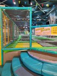 -反弹蹦床公园·亲子乐园·团建·派对(尚品奥莱店)