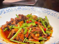 小炒黄牛肉-老头儿油爆虾·知味杭州(爱琴海购物中心)