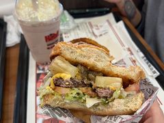 -The Habit Burger Grill 哈比特汉堡(世博店)