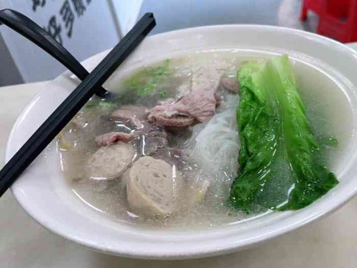 大骨汤粉王-"店子在南山区,早上用餐的人挺多的,一般都.