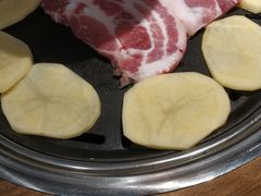 土豆片-·缸桶屋·韩式牛肋条自助烤肉(西湖D11店)