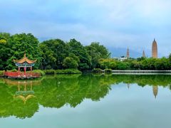 -三塔倒影公园