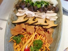 -老牌坊云南鱼豆花火锅(哈西万达店)
