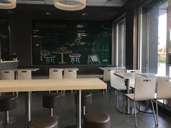 大堂-华莱士·全鸡汉堡(沙井车站店)