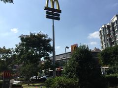 -麦当劳(友谊路得来速店)