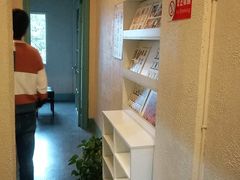 -朗韵钢琴学校(中环金界店)