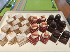 -岷山饭店-芝芝自助餐厅