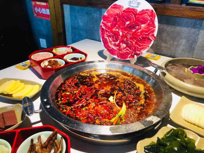 煌沸红鲜货老火锅(驷马桥总店)-"一进那个门 我就有一种不好的预感