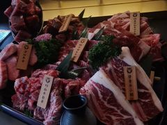 -铭牛烧肉·和牛海鲜自助(高新月牙湖店)