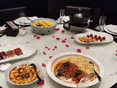 -江上荟·创意中国菜(绿地缤纷城店)