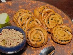 鸭肝酱伴葱油饼-杭州西子湖四季酒店·金沙厅